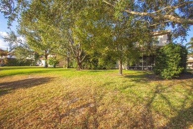 Beautiful 3 bedroom 3 bathroom 3 Car Garage home which is Easily - photo 35