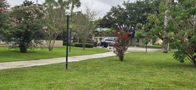 Beautifully updated 2 bedroom 2 bath corner unit In the - photo 46