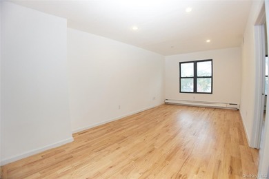 Welcome to this beautiful Condo featuring a private laundry room - photo 11