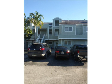 (private lake, pond, creek) Condo For Sale in Oakland Park Florida