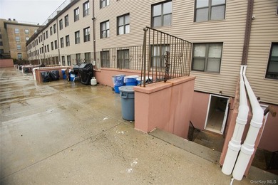 Welcome to this beautiful Condo featuring a private laundry room - photo 29