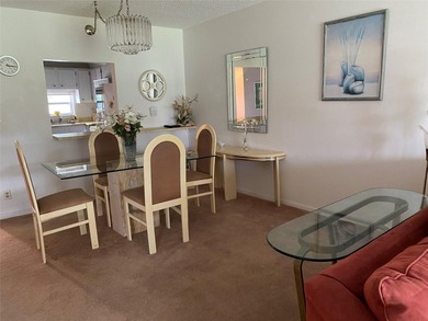 Fully furnished 2/2 with Par 3 golf course view. Over 55 Country - photo 4