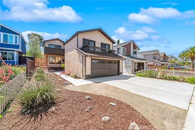 Nestled in the highly desirable Whalers Cove tract, this - photo 1