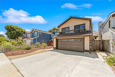 Nestled in the highly desirable Whalers Cove tract, this - photo 2