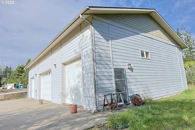 The Shop Steals the Show - But the House Comes Too!Let's be - photo 8