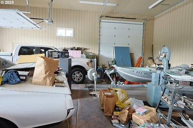 The Shop Steals the Show - But the House Comes Too!Let's be - photo 10