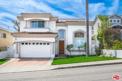 This beautiful, bright 5 bedroom and 4.5-bathroom home located - photo 1