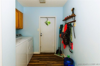 BACK ON THE MARKET AT NO FAULT OF THE SELLER! Motivated seller - photo 19