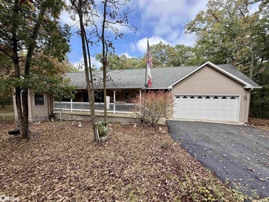 (private lake, pond, creek) Home For Sale in Mount Ayr Iowa