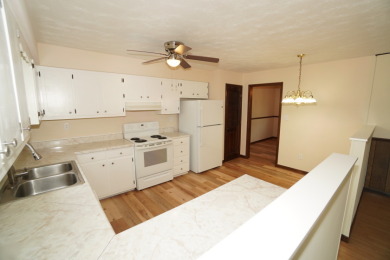 WELL MAINTAINED ALL BRICK HOME - photo 5