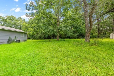 Escape to peaceful country living in this charming 3-bedroom - photo 9