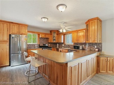 Experience the best of lakefront living with this move-in-ready - photo 15