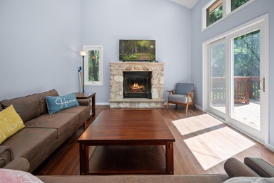 Welcome to 4169 Hemlock Trail! This tri-level beauty has been - photo 6