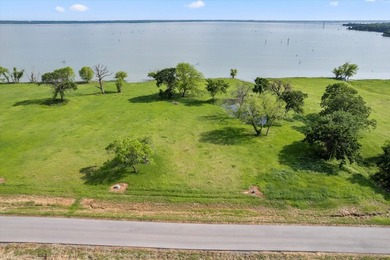 Embrace the lake life you've always dreamed of with this - photo 2