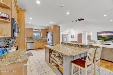 SOUTHERN LIVING, MEETS EQUESTRIAN LIVING ON 107 PRIVATE ACRES - photo 13