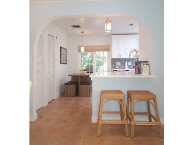 4/2 renovated waterfront home boasts private pool-new cutting - photo 14