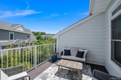Welcome to Country Pointe Plainview, one of Long Island's - photo 15