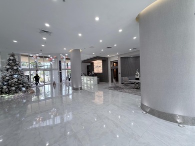 This 2 Bedroom, 2 bath condo in situaded in the heart of