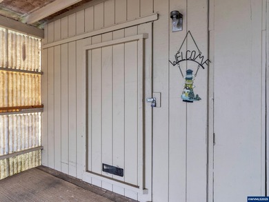 Well-Maintained Home in 55+ Park. Fresh carpet in the front room