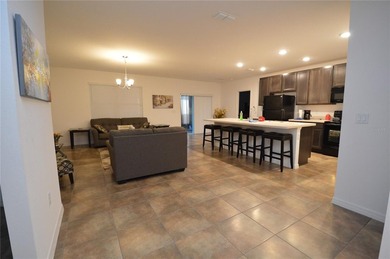 Come see for yourself this beautiful split floor plan 3-bedroom - photo 8