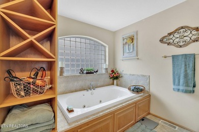 SOUTHERN LIVING, MEETS EQUESTRIAN LIVING ON 107 PRIVATE ACRES - photo 20