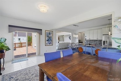 Welcome to this stunning all-brick Colonial offering 4,087 SQFT - photo 21