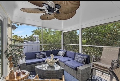 4/2 renovated waterfront home boasts private pool-new cutting - photo 31