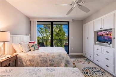 Welcome to Shorewood, one of the most luxurious properties on - photo 18