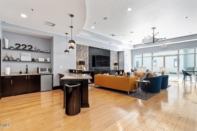 Beautiful two-bedroom condo in the heart of the entertainment - photo 21