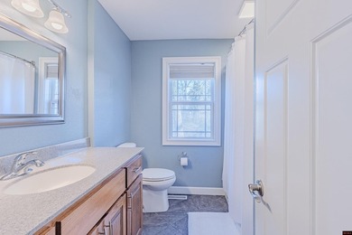 Discover your dream home! This stunning 5-bedroom, 3.5-bath - photo 31