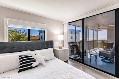 Welcome to Shorewood, one of the most luxurious properties on - photo 32