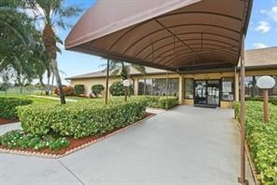THIS STUNNING WATERFRONT CORNER HOME IN LAKESIDE GREEN IS THE - photo 41