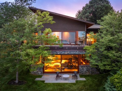 Welcome to Sea Haven, a breathtaking oceanfront estate where - photo 43