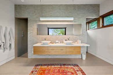 Welcome to Sea Haven, a breathtaking oceanfront estate where - photo 47