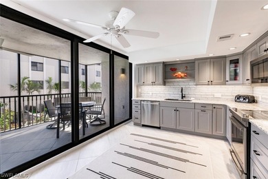 Welcome to Shorewood, one of the most luxurious properties on - photo 49