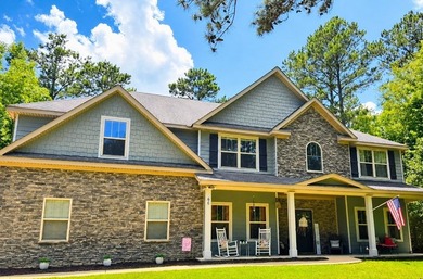 THIS HOME IS MOVE IN READY...All it is missing is you! This - photo 2