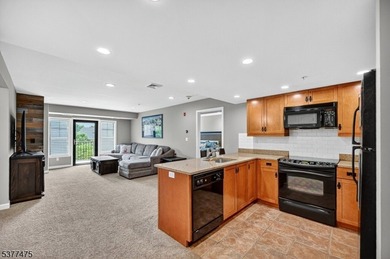 We're excited to present this extremely rare oversized 2 bedroom - photo 8