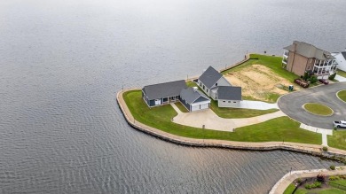 Lake Home For Sale in Greenwood, South Carolina