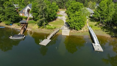Like-new construction in one of the most sought-after sections - photo 3