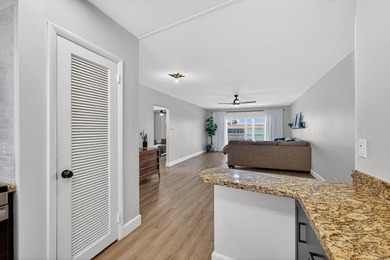 BOATER'S PARADISE ON THE INTERCOASTAL! Beautifully updated - photo 10