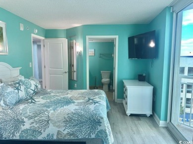 Spacious 3BR/3BA OCEANFRONT inside corner unit with lots of