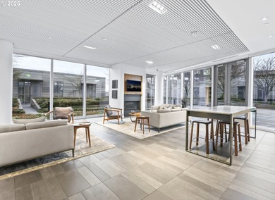 Bright contemporary 2 bedroom, 2.5 bathroom condo with