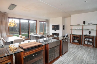 Exceptional opportunity to acquire this contemporary masterpiece - photo 10