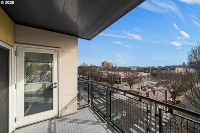 Bright corner condo with sweeping territorial and city views -