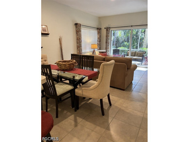 UNFURNISHED. Move in 3BR first floor end unit, with one car - photo 9