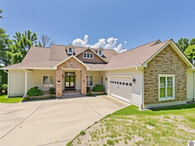Lake Home For Sale in Eddyville, Kentucky
