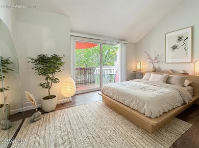 Tucked inside the sought-after 18-acre gated community of Canoga - photo 23