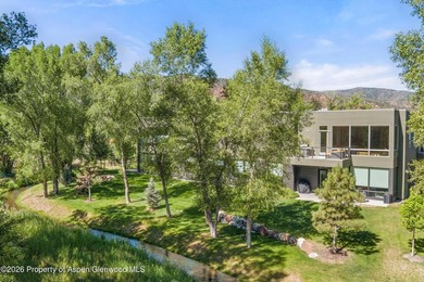 Discover this well-located and immaculately kept three-bedroom - photo 27