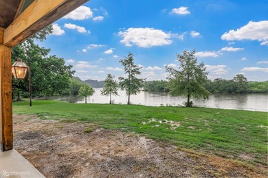 Experience refined lakefront living in this brand-new custom - photo 5