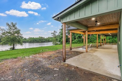 Experience refined lakefront living in this brand-new custom - photo 6